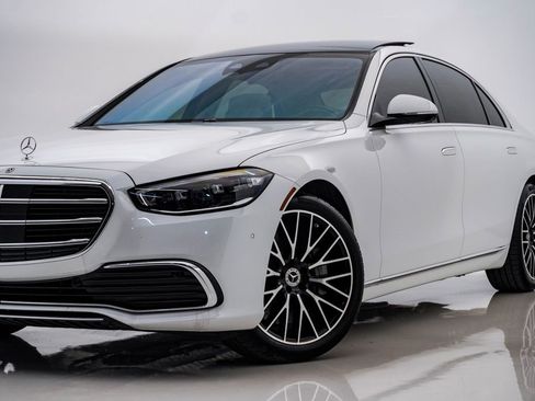 Used 2024 Mercedes-Benz S 580 4MATIC Sedan image 2