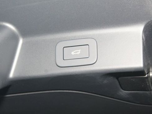 New 2026 Jaguar F-PACE R-Dynamic S image 13