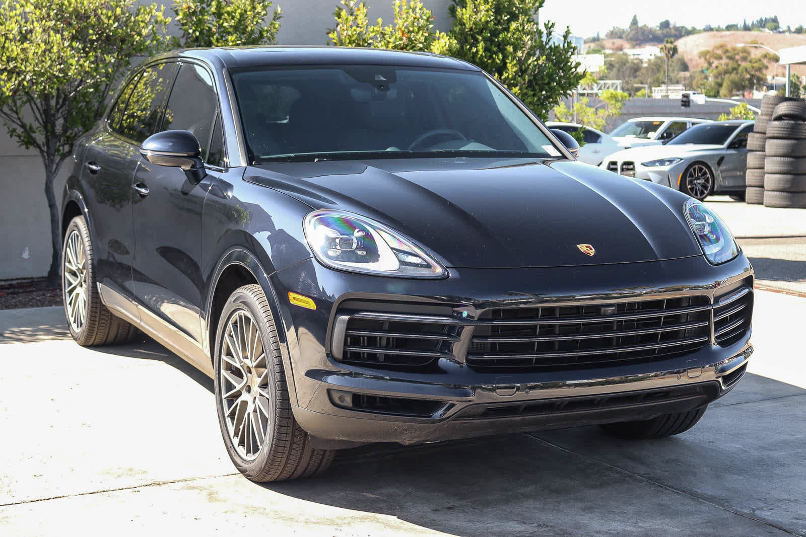 Used 2023 Porsche Cayenne Platinum Edition AWD/4WD image 3