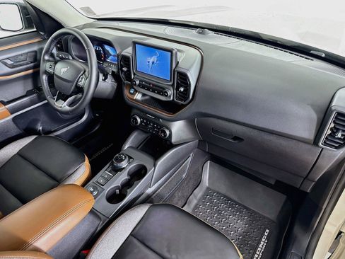 Used 2024 Ford Bronco Sport Outer Banks w/ Tech Package AWD/4WD image 31