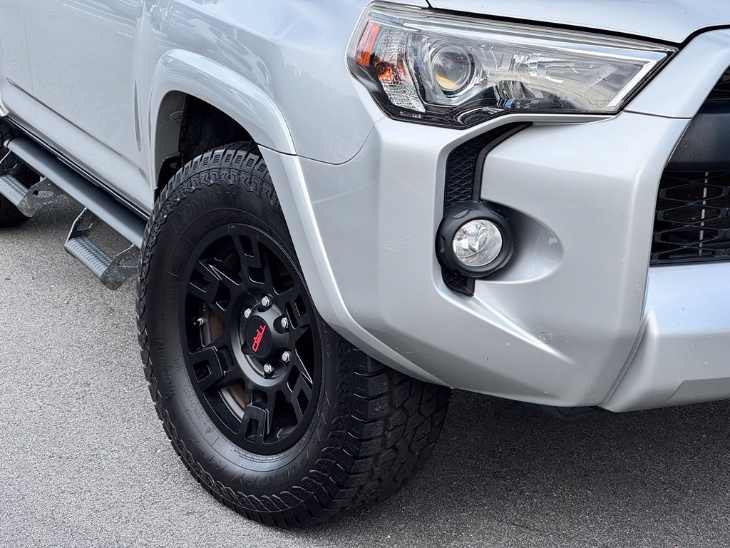 Used 2019 Toyota 4Runner SR5 RWD image 38