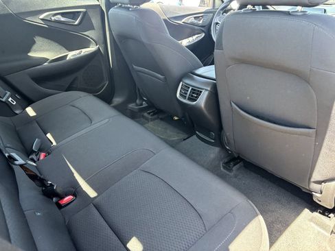 Used 2020 Chevrolet Malibu LT FWD image 11