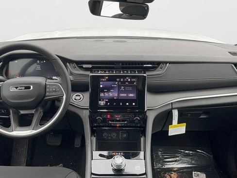 New 2026 Jeep Grand Cherokee Laredo image 28