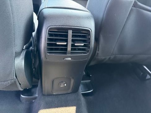 Used 2020 Ford Escape SE Sport image 18