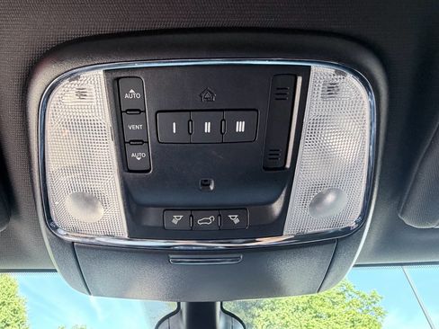 Used 2020 Jeep Grand Cherokee Altitude RWD image 17