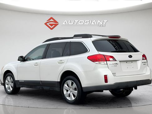 Used 2011 Subaru Outback 2.5i Premium image 8