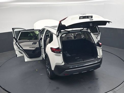 Used 2023 Nissan Rogue SL w/ SL Premium Package FWD image 54