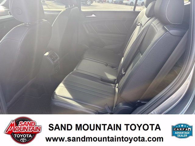 Used 2024 Volkswagen Tiguan SE R-Line FWD image 12