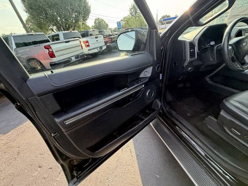 Used 2018 Ford Expedition Max XLT w/ Equipment Group 202A AWD/4WD image 5