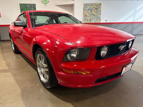 Used 2005 Ford Mustang GT Premium image 28