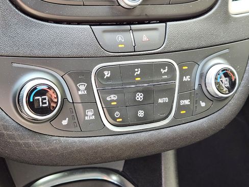 Used 2024 Chevrolet Malibu LT image 15