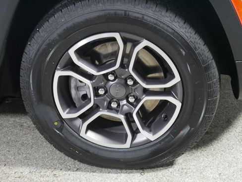 Used 2022 Jeep Grand Cherokee Trailhawk AWD/4WD image 15