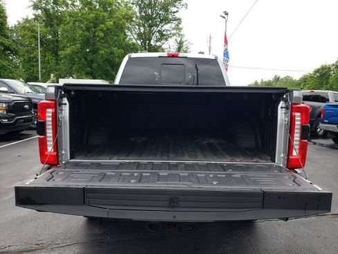 Used 2024 Ford F250 Lariat w/ Sport Appearance Package AWD/4WD image 7