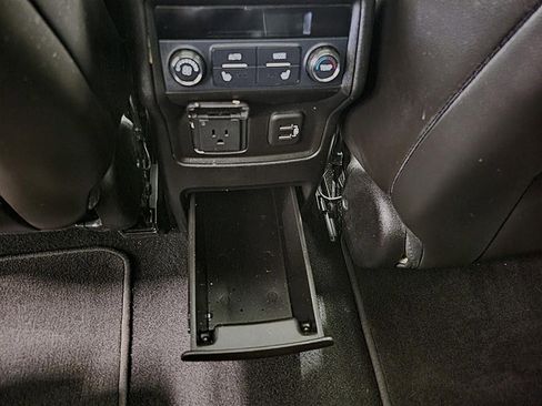 Used 2019 GMC Acadia Denali image 22