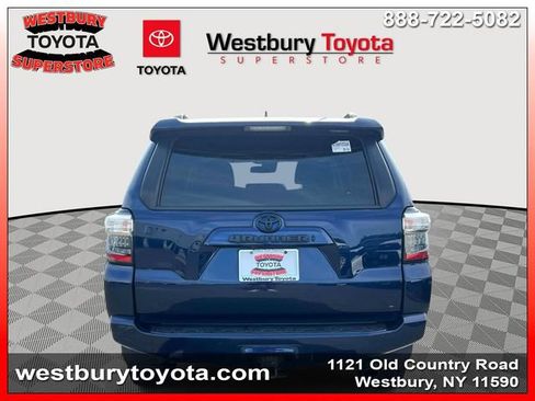 Used 2022 Toyota 4Runner SR5 Premium w/ Moonroof Package AWD/4WD image 9