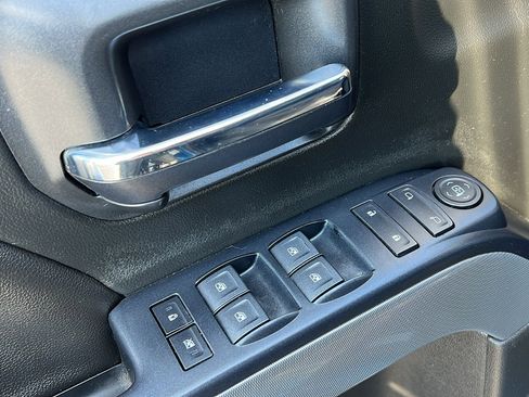 Used 2018 Chevrolet Silverado 1500 LT w/ All Star Edition image 17