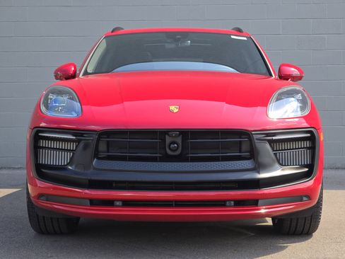New 2025 Porsche Macan GTS image 6