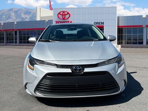 Used 2024 Toyota Corolla LE FWD image 2