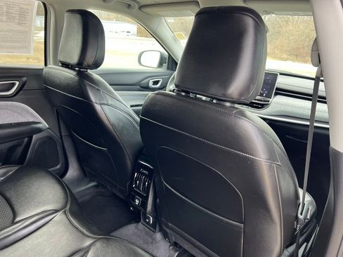 Used 2022 Jeep Compass Latitude image 16