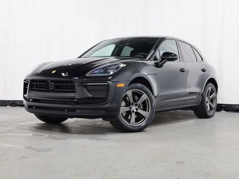Used 2026 Porsche Macan AWD/4WD image 1
