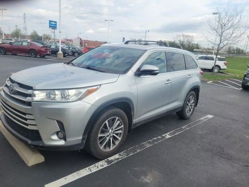 Used 2019 Toyota Highlander XLE image 7