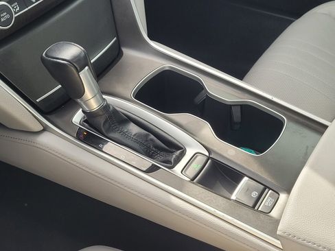 Certified 2018 Honda Accord EX-L image 27