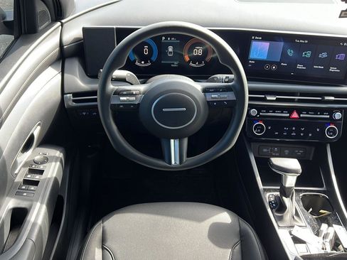 Used 2025 Hyundai Santa Cruz SEL FWD image 8