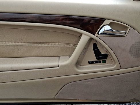Used 1996 Mercedes-Benz SL 320 image 14