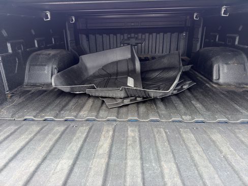 Used 2020 Chevrolet Silverado 1500 LTZ w/ LTZ Premium Package image 9