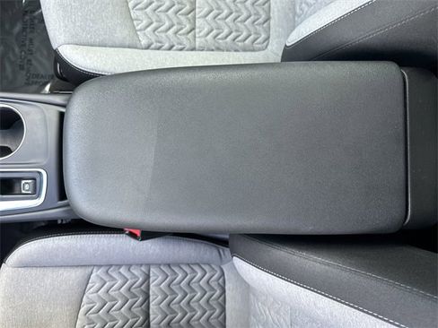 Used 2023 Chevrolet Equinox LS image 24