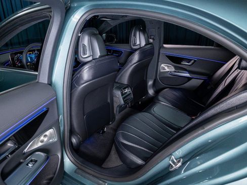 New 2026 Mercedes-Benz E 350 4MATIC Sedan image 28