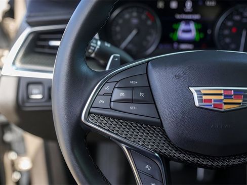 Used 2023 Cadillac XT5 Sportv w/ Technology Package image 14