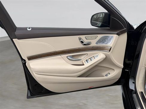 Used 2015 Mercedes-Benz S 550 4MATIC Sedan image 12