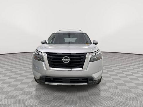 Certified 2025 Nissan Pathfinder SL w/ Cargo Package AWD/4WD image 4