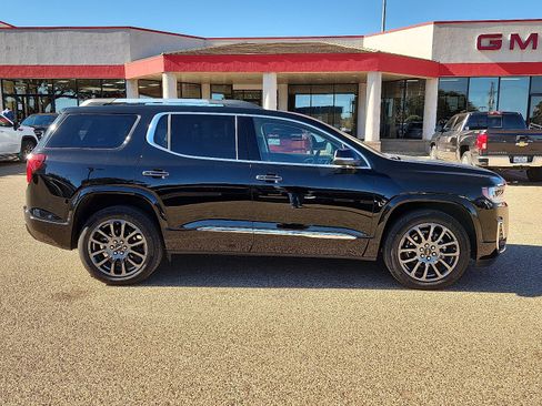 Used 2023 GMC Acadia Denali w/ Black Diamond Edition image 5