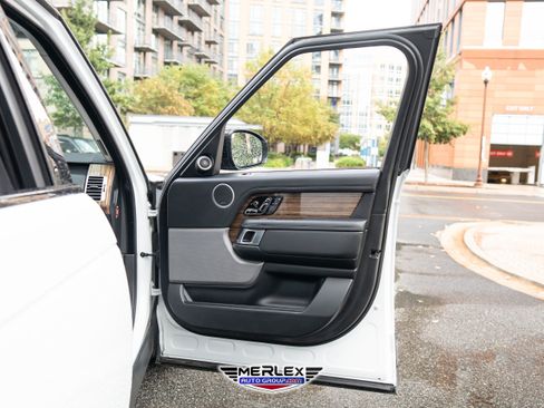 Used 2018 Land Rover Range Rover Long Wheelbase Supercharged image 40