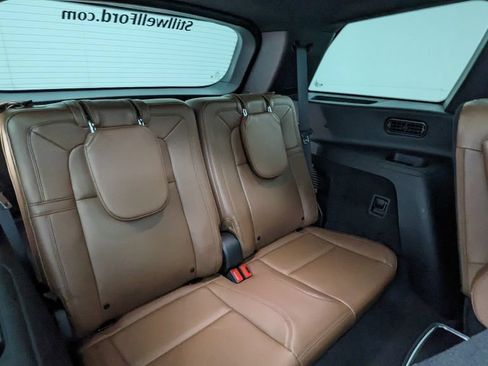 Used 2023 Lincoln Aviator Grand Touring w/ Equipment Group 301A AWD/4WD image 41