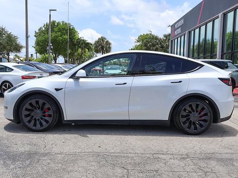 Used 2024 Tesla Model Y Performance AWD/4WD image 16
