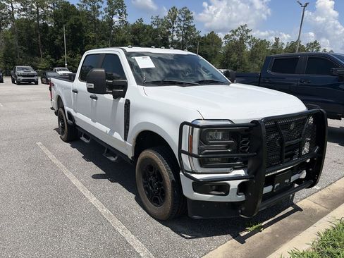 Used 2023 Ford F250 XL w/ STX Appearance Package AWD/4WD image 4