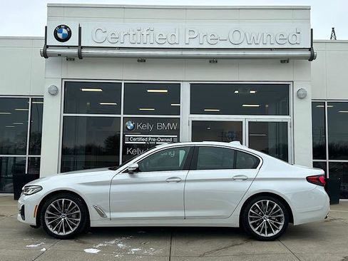 Certified 2022 BMW 530i xDrive w/ Premium Package image 5