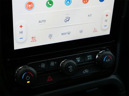 Certified 2025 Ford Ranger Lariat w/ Black Appearance Package image 21