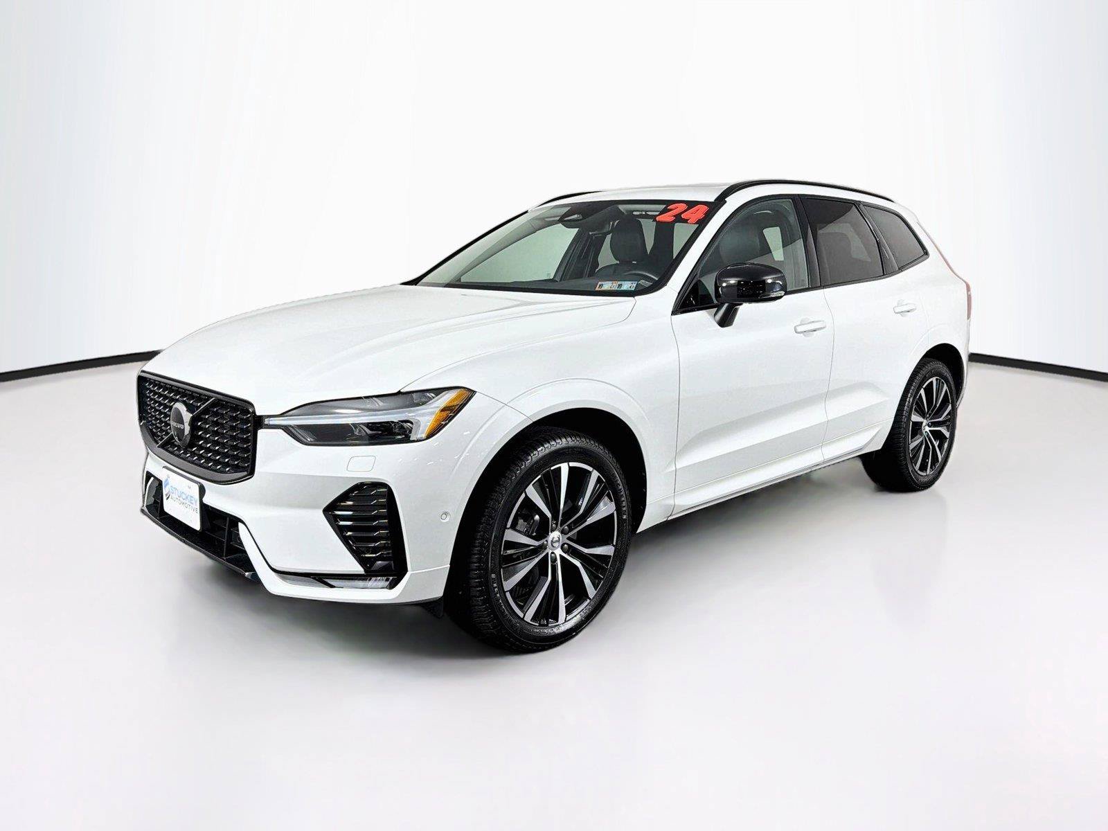Used 2024 Volvo XC60 B5 Plus w/ Climate Package AWD/4WD image 7