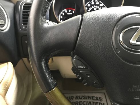 Used 2008 Lexus SC 430 Convertible RWD image 15
