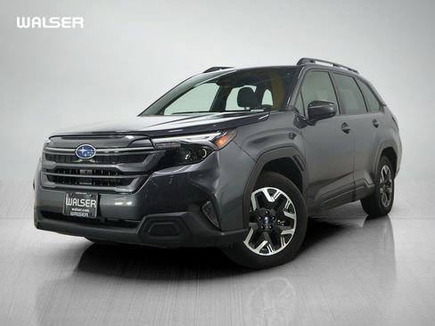 Used 2025 Subaru Forester Premium AWD/4WD image 1