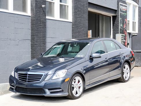 Used 2013 Mercedes-Benz E 350 4MATIC Sedan w/ Premium 1 Pkg image 3