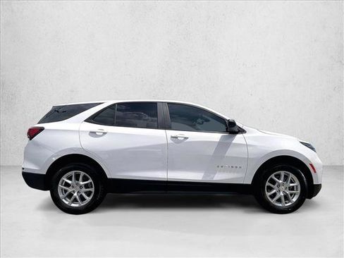Used 2024 Chevrolet Equinox LS w/ LS Convenience Package FWD image 5