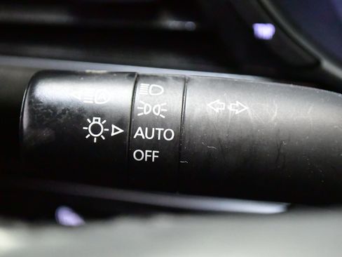 Used 2024 MAZDA MAZDA3 s image 39