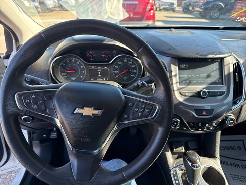 Used 2016 Chevrolet Cruze LT w/ Convenience Package image 14