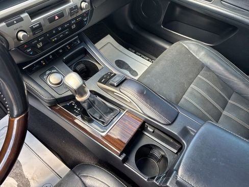 Used 2017 Lexus ES 350 350 w/ Luxury Package image 18