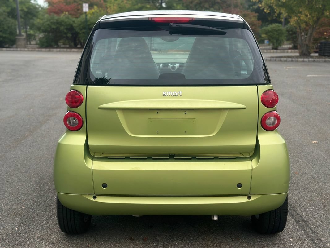 Used 2012 smart fortwo passion RWD image 6